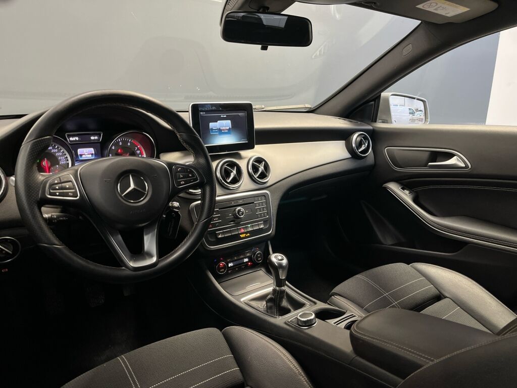 Mercedes-Benz CLA 2016 Met. Harmaa