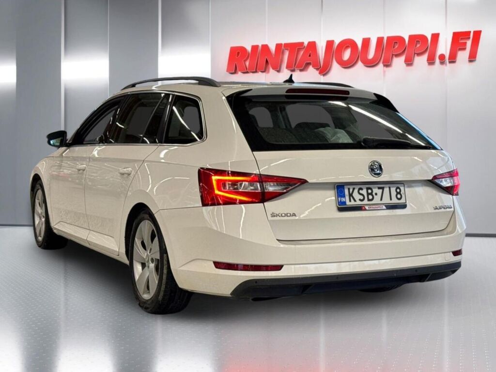 Skoda Superb 2016 Valkoinen