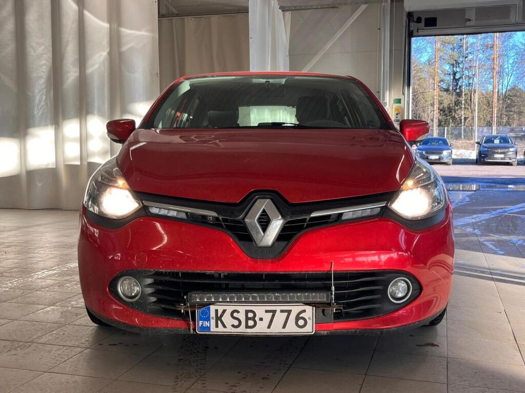 Renault Clio 2016 Punainen