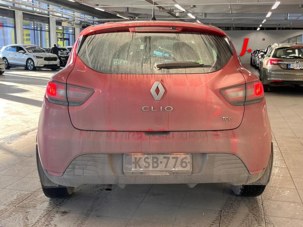 Renault Clio 2016 Punainen