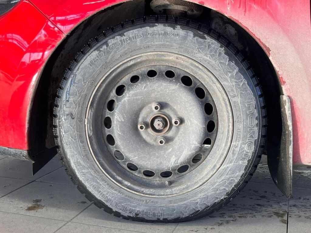 Renault Clio 2016 Punainen