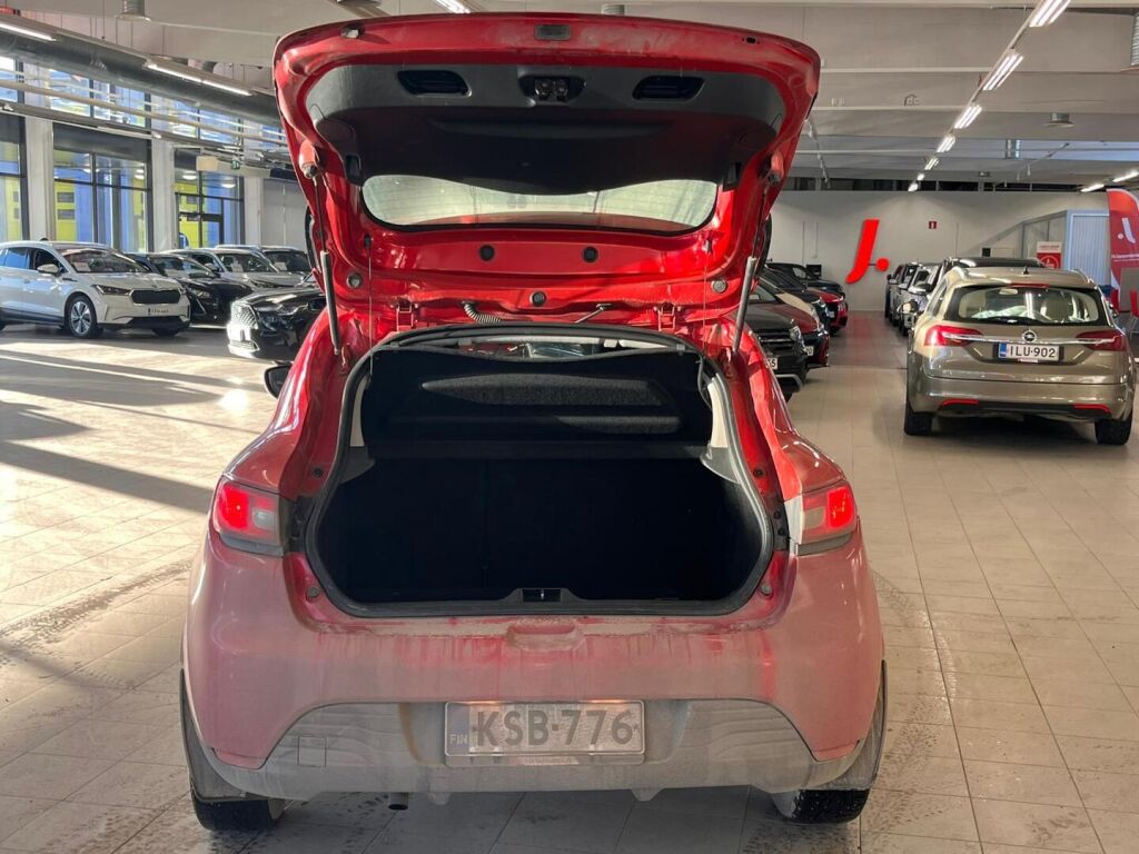 Renault Clio 2016 Punainen