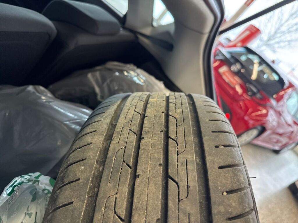 Ford Fiesta 2016 Metallinhohto Ruskea (beige)