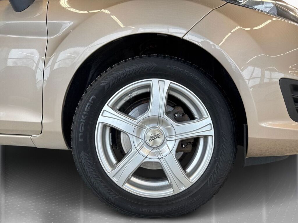 Ford Fiesta 2016 Metallinhohto Ruskea (beige)