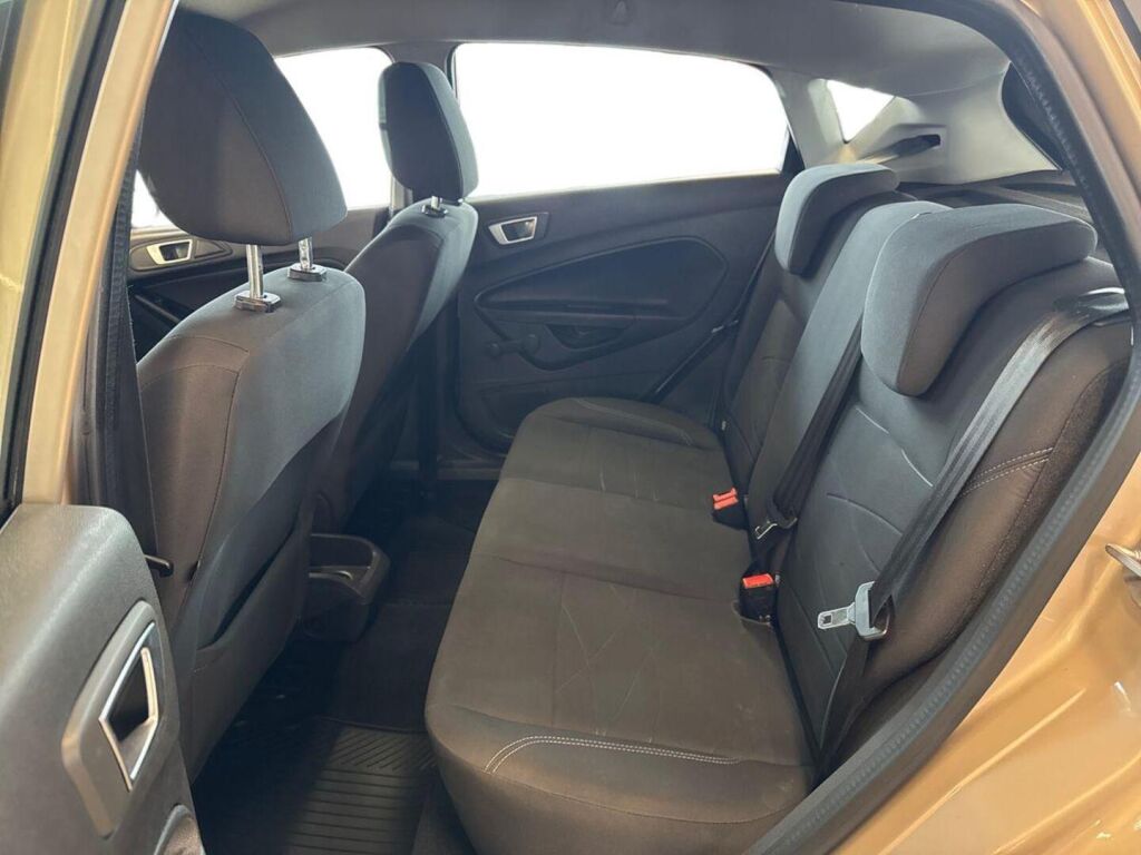 Ford Fiesta 2016 Metallinhohto Ruskea (beige)