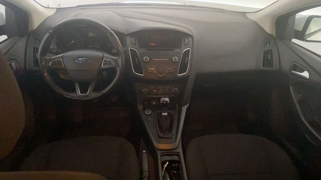 Ford Focus 2016 Valkoinen