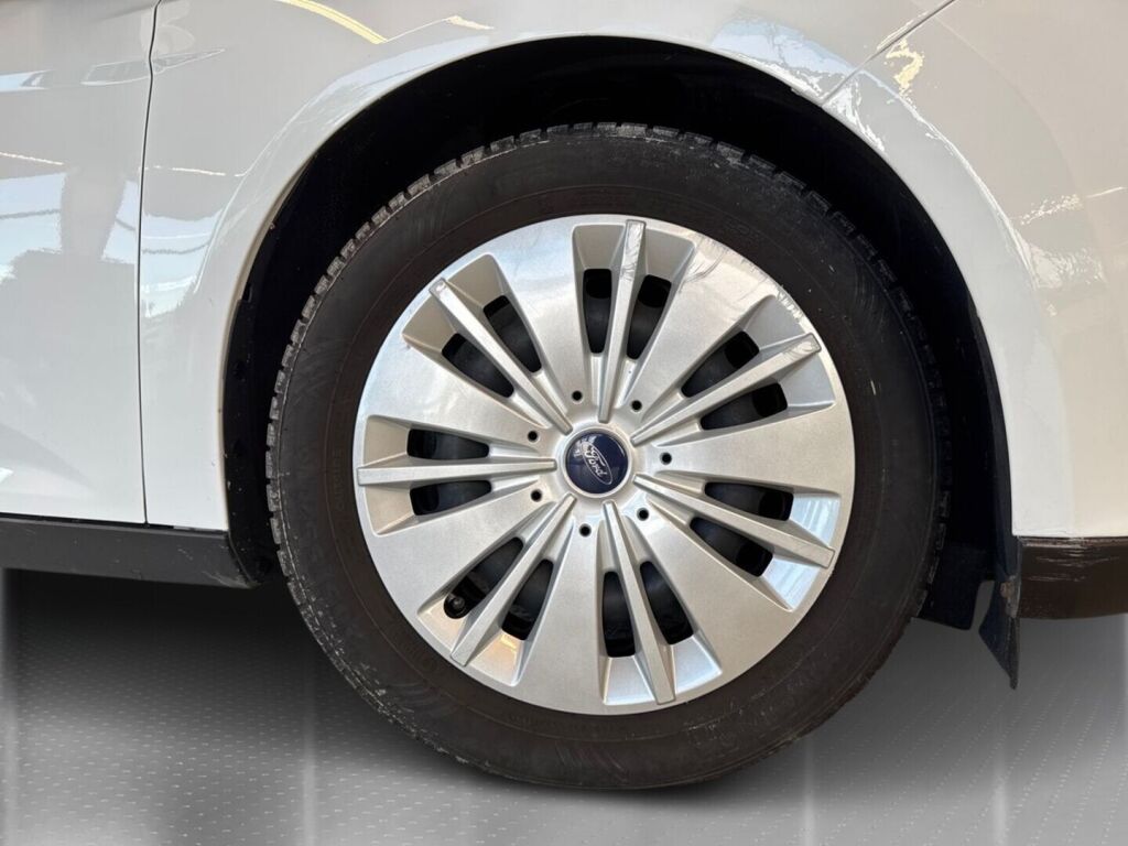 Ford Focus 2016 Valkoinen