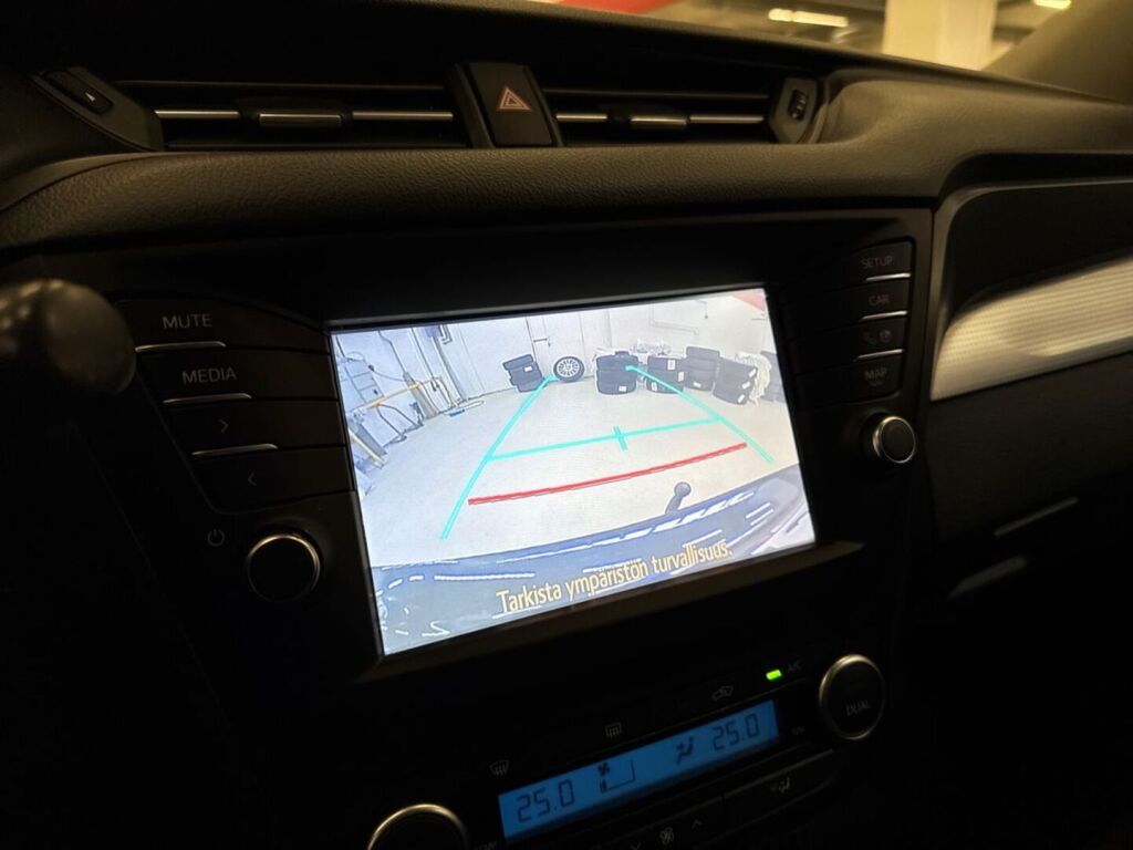 Toyota Avensis 2016 Harmaa