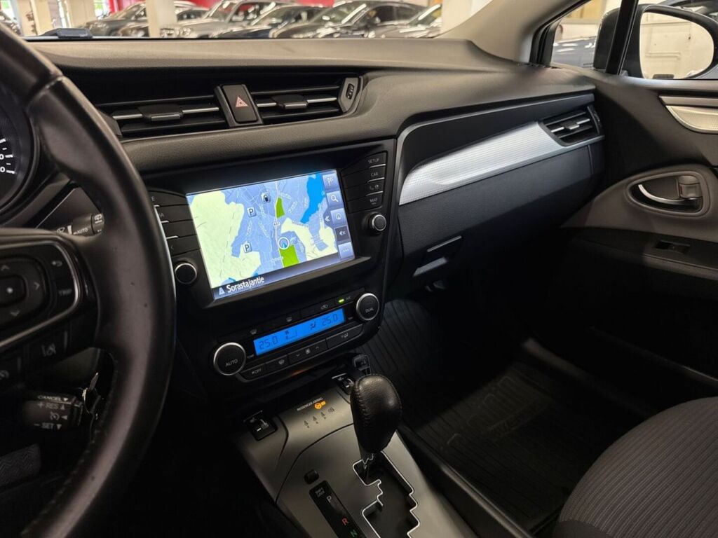 Toyota Avensis 2016 Harmaa