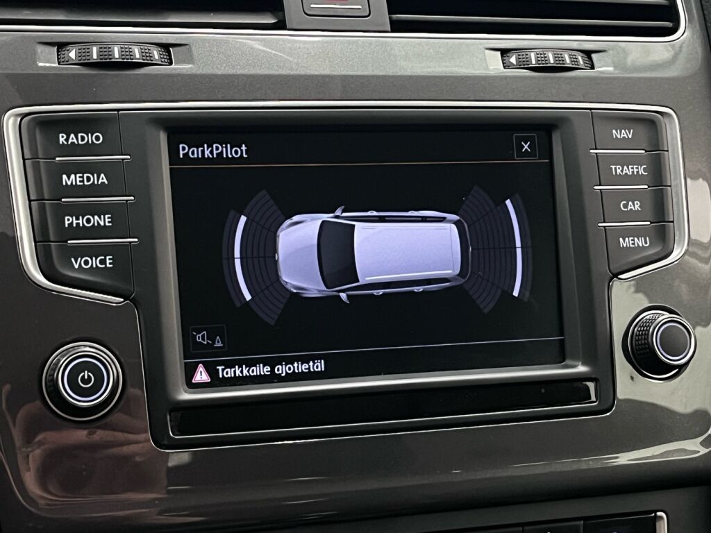 Volkswagen Golf 2016 Valkoinen