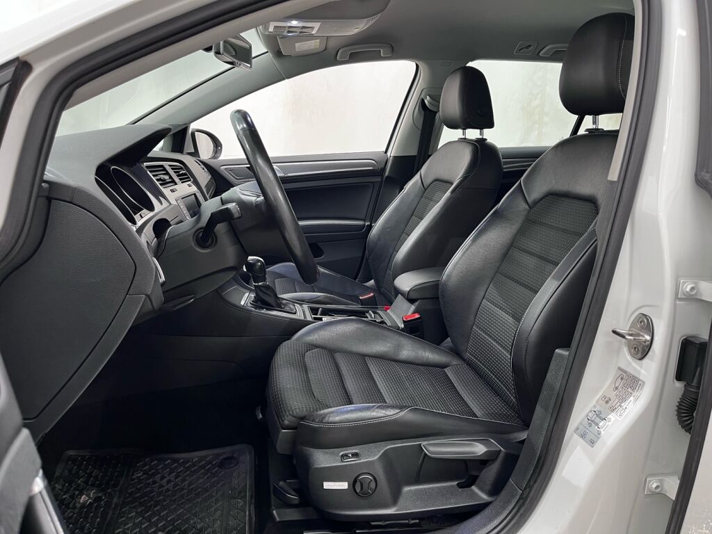 Volkswagen Golf 2016 Valkoinen