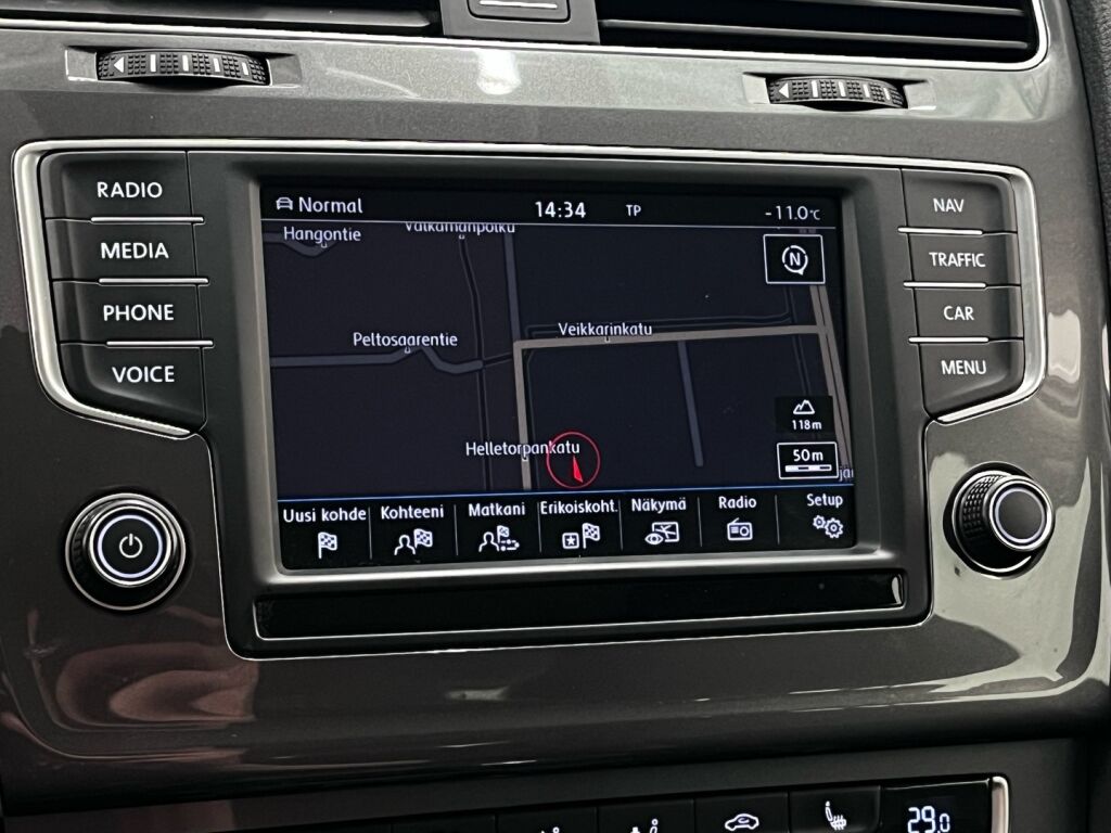 Volkswagen Golf 2016 Valkoinen