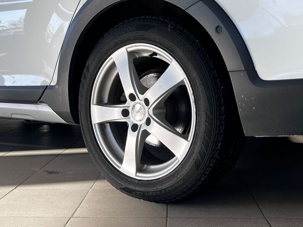 Volkswagen Golf 2016 Valkoinen