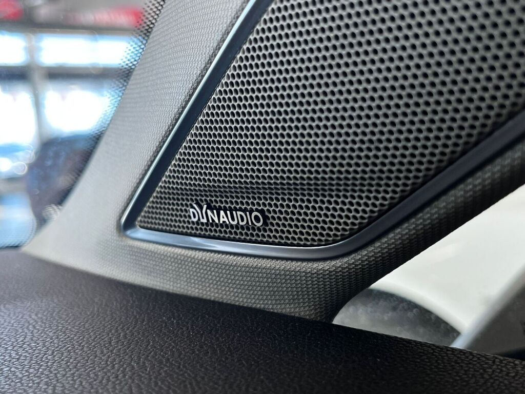 Volkswagen Golf 2016 Valkoinen