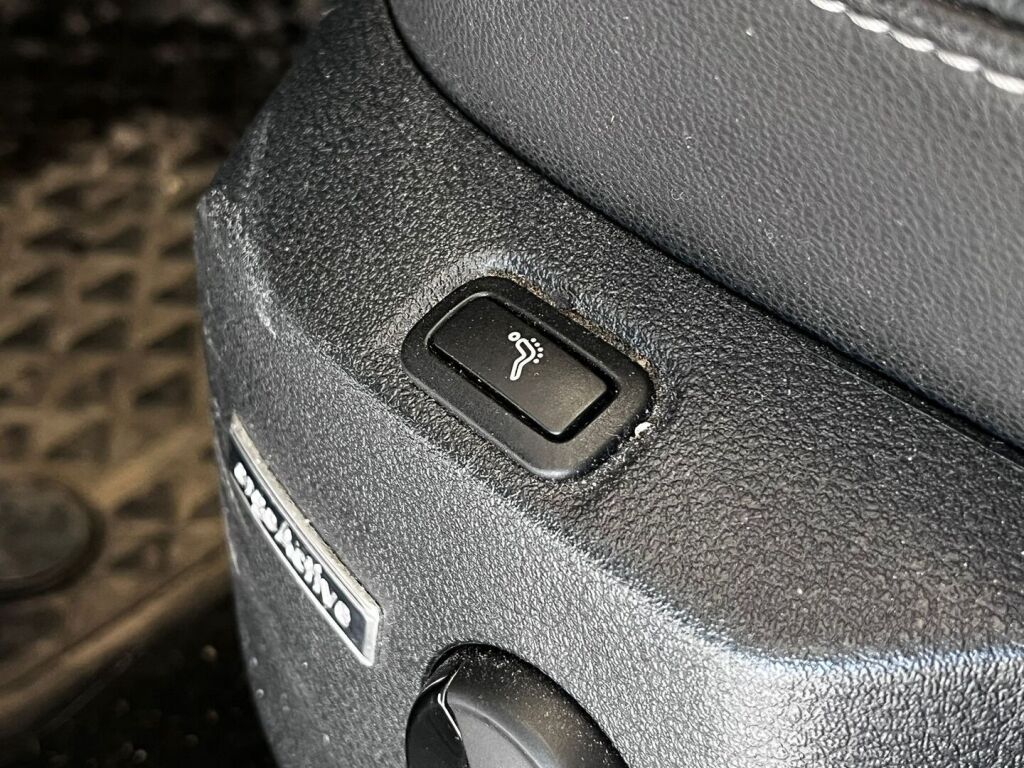 Volkswagen Golf 2016 Valkoinen