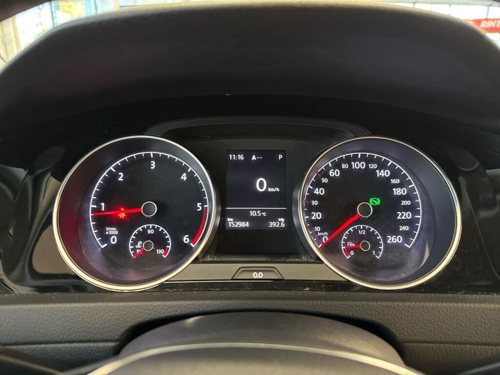 Volkswagen Golf 2016 Musta