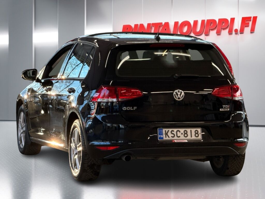 Volkswagen Golf 2016 Musta