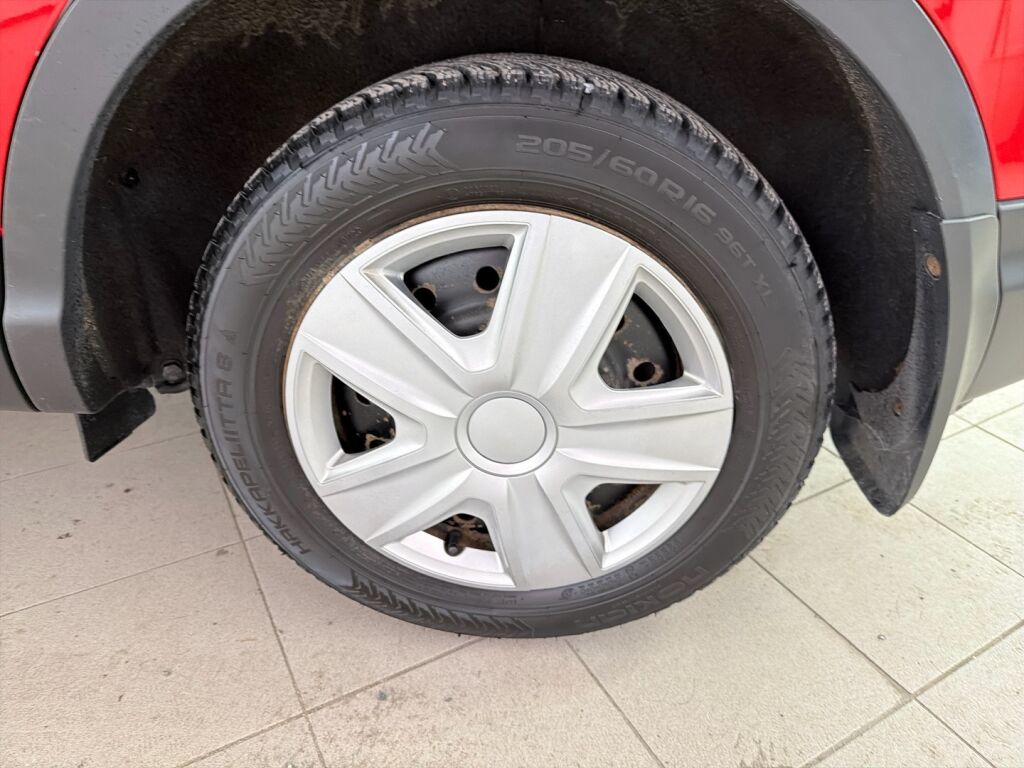 Nissan Qashqai 2016 Punainen