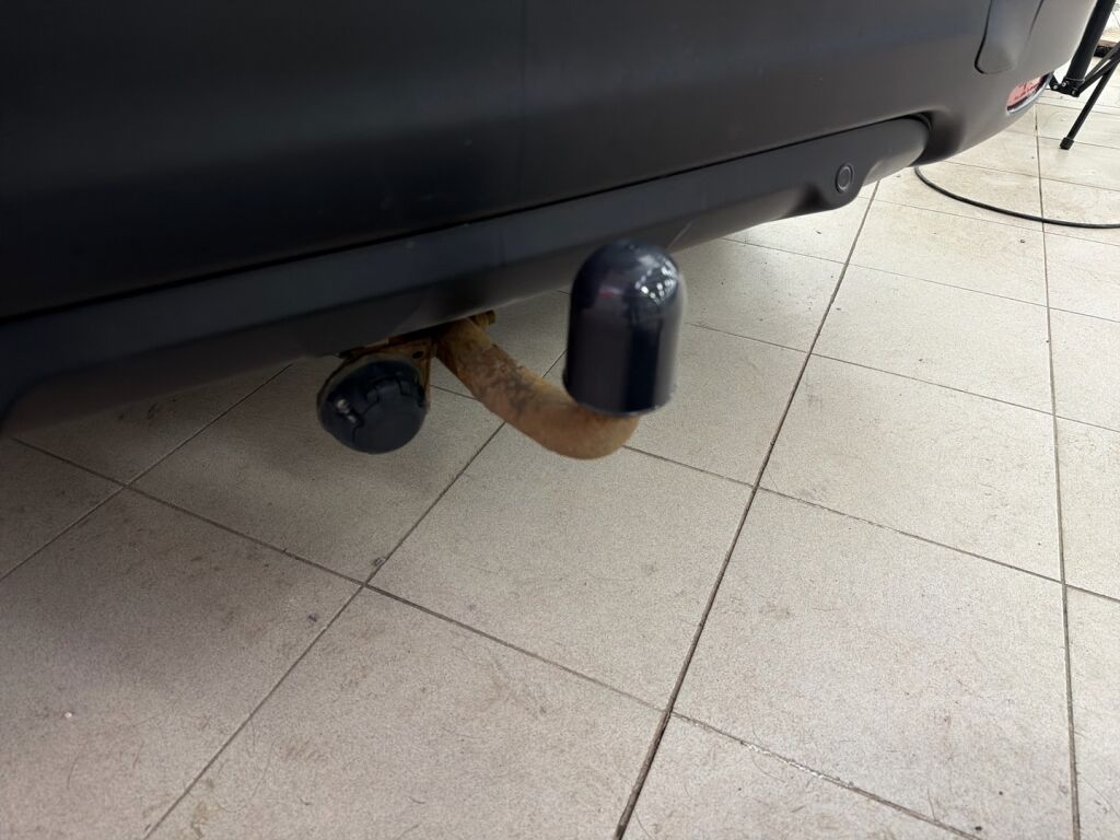 Nissan Qashqai 2016 Punainen