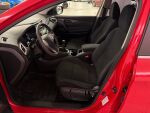 Nissan Qashqai 2016 Punainen