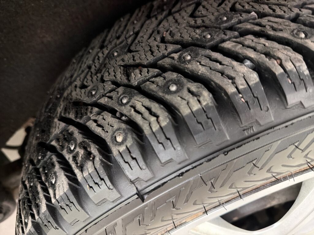 Nissan Qashqai 2016 Punainen