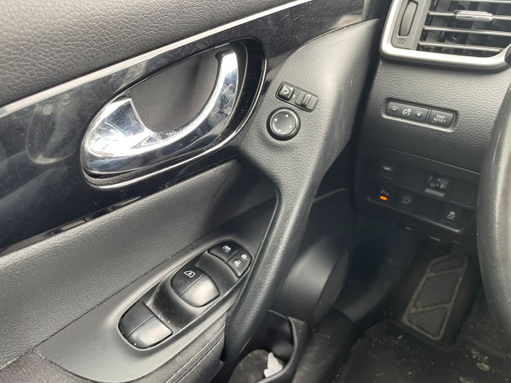 Nissan Qashqai 2016 Valkoinen