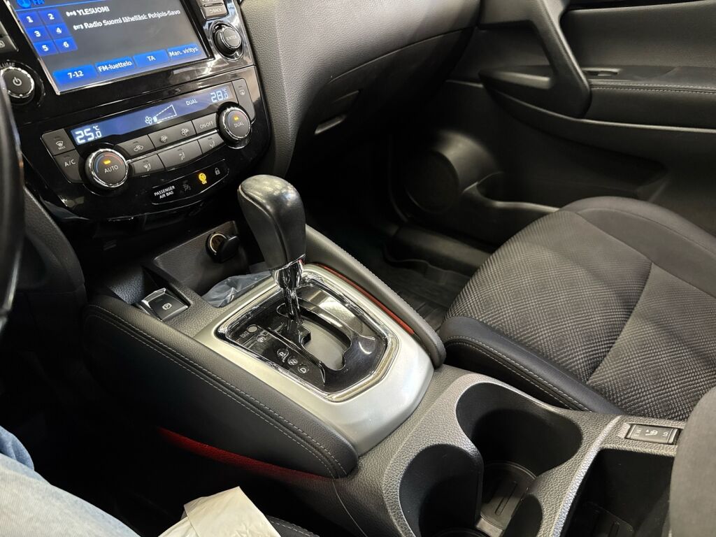 Nissan Qashqai 2016 Valkoinen