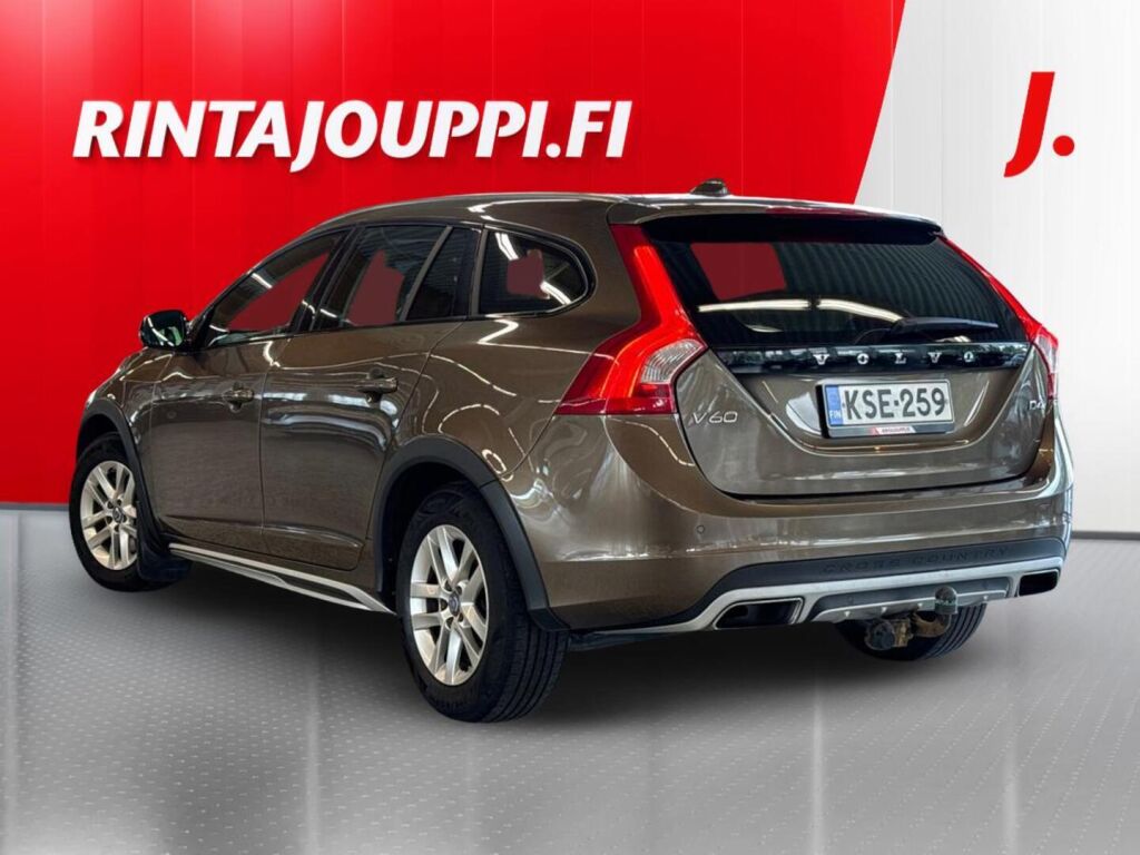 Volvo V60 Cross Country 2016 Ruskea (beige)