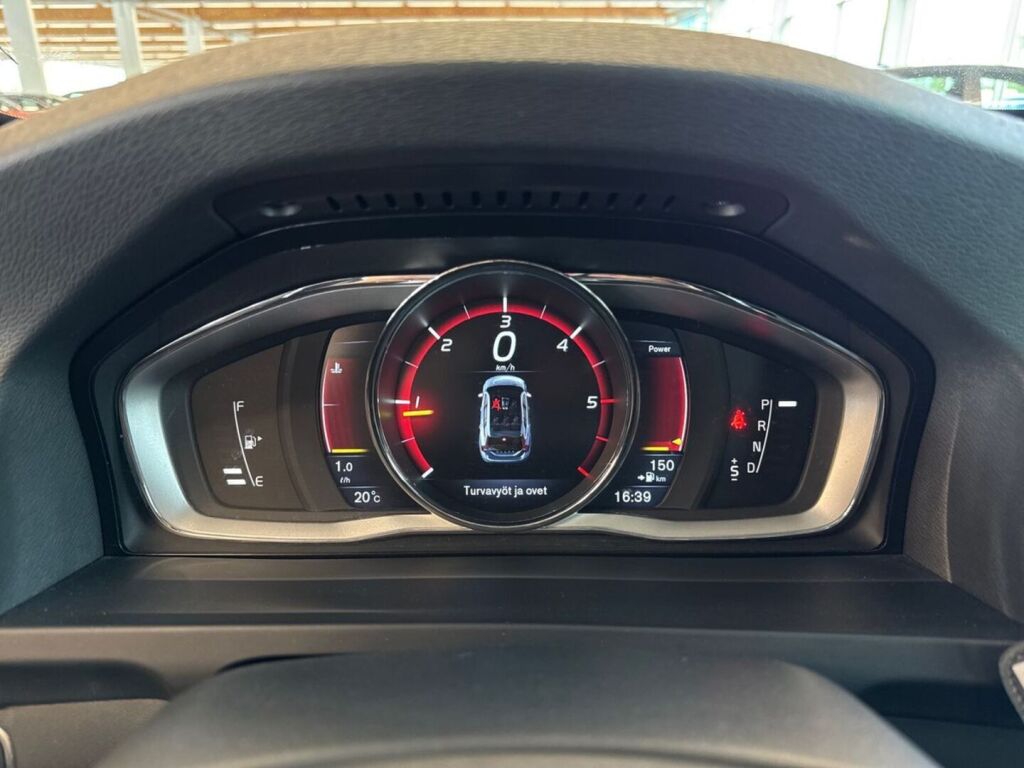 Volvo V60 Cross Country 2016 Ruskea (beige)