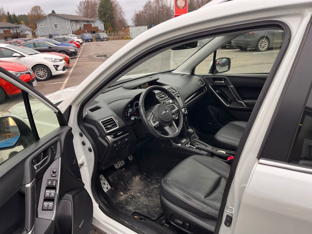 Subaru Forester 2016 Valkoinen