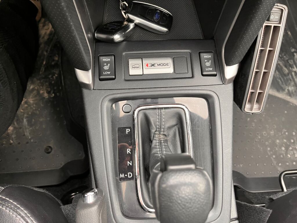 Subaru Forester 2016 Valkoinen