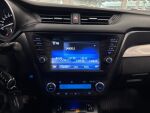 Toyota Avensis 2016 Ruskea (beige)