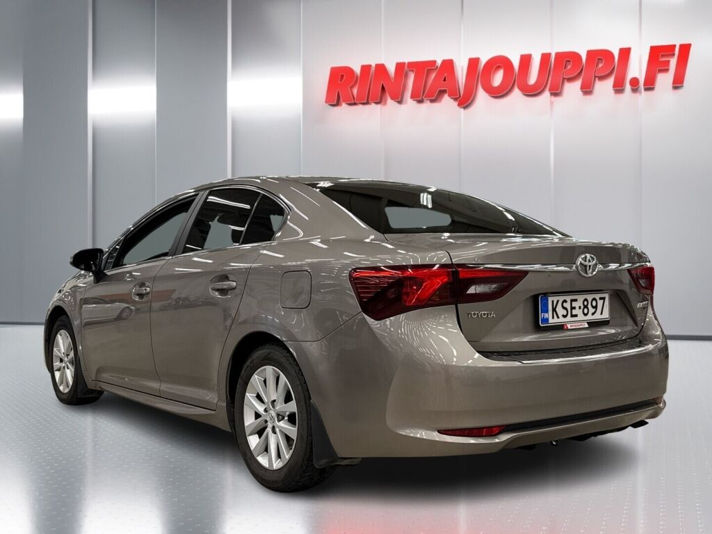 Toyota Avensis 2016 Ruskea (beige)