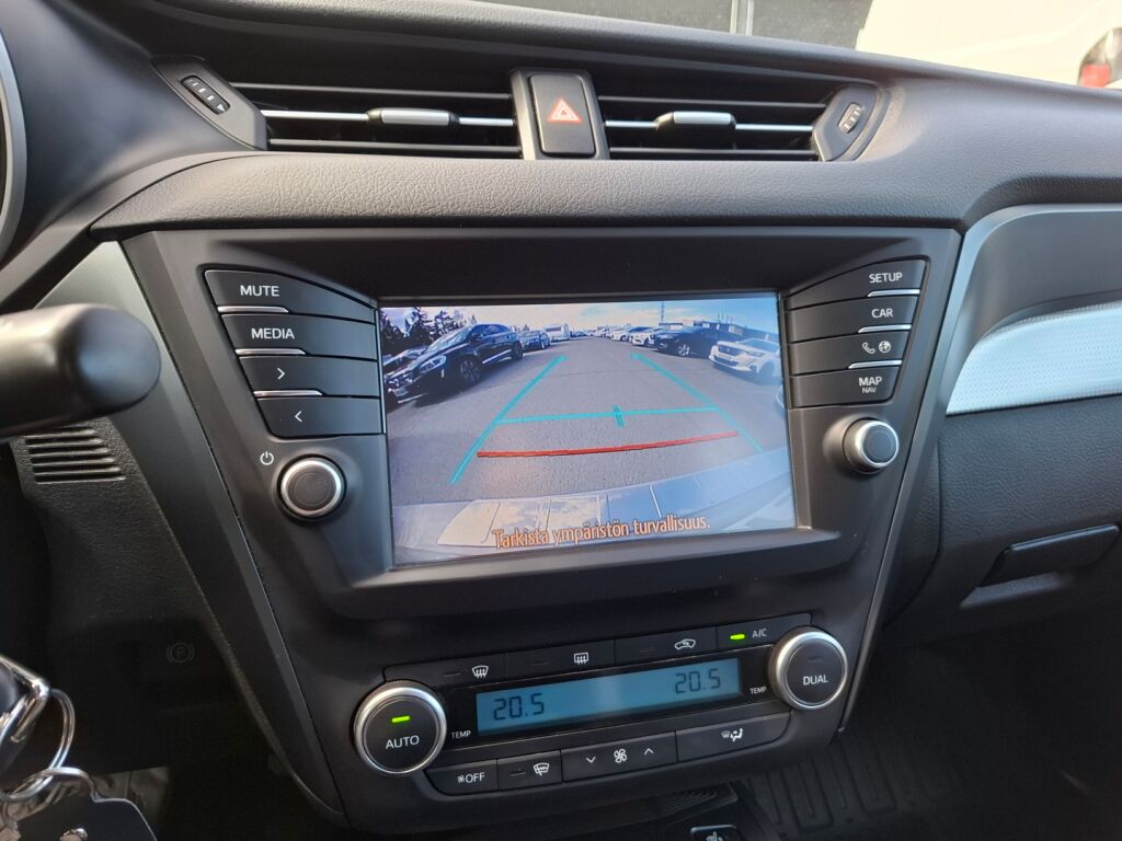 Toyota Avensis 2016 Ruskea (beige)