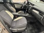 Toyota Avensis 2016 Ruskea (beige)
