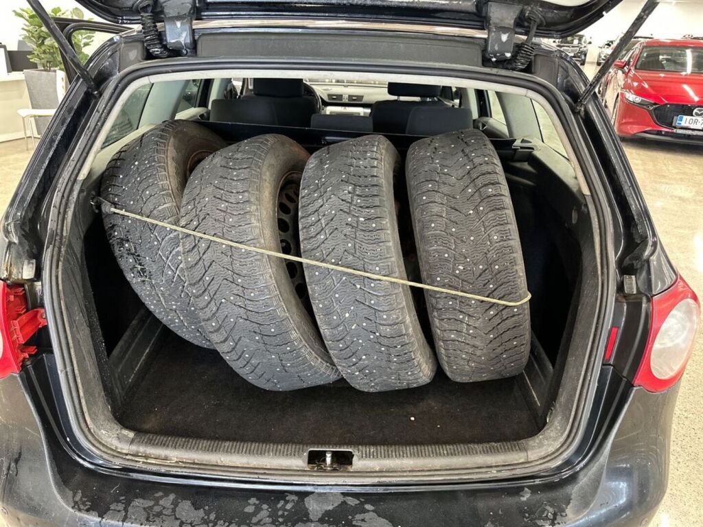 Volkswagen Passat Variant 2006 Musta