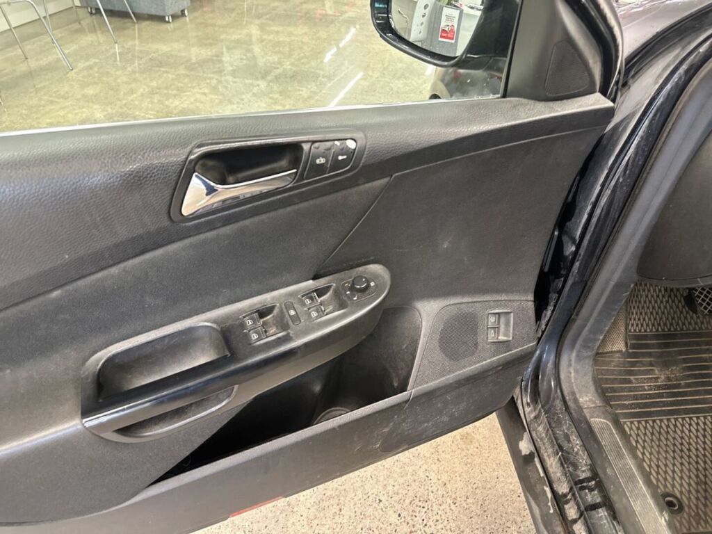 Volkswagen Passat Variant 2006 Musta