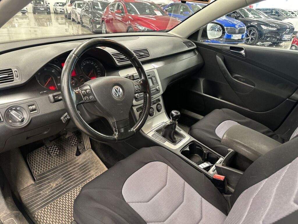 Volkswagen Passat Variant 2006 Musta
