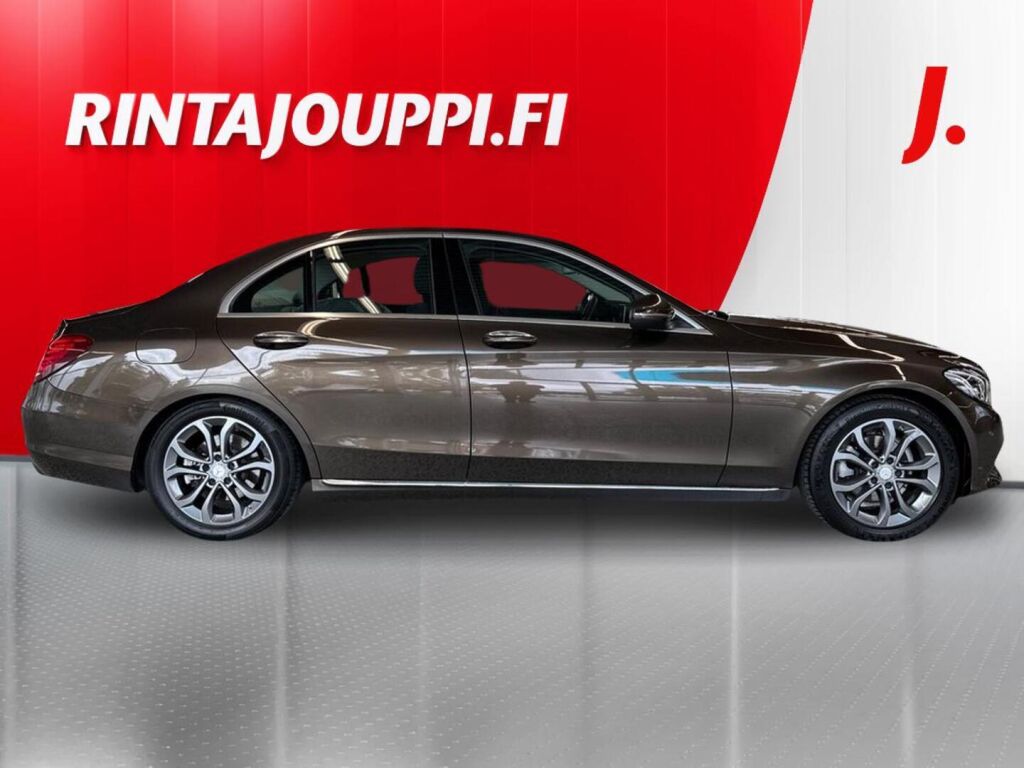 Mercedes-Benz C 2017 Metallinhohto Ruskea (beige)