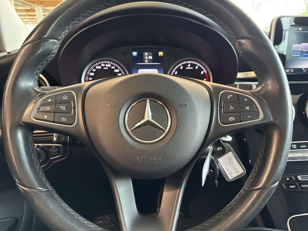 Mercedes-Benz C 2017 Metallinhohto Ruskea (beige)