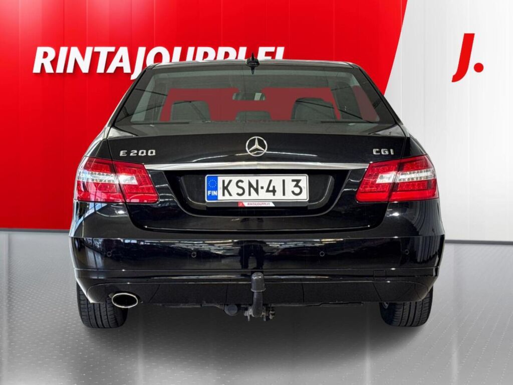 Mercedes-Benz E 2011 Musta