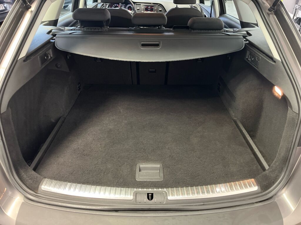 Seat Leon ST 2017 Harmaa