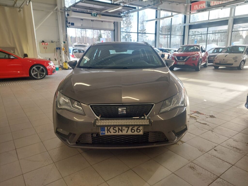 Seat Leon ST 2017 Harmaa