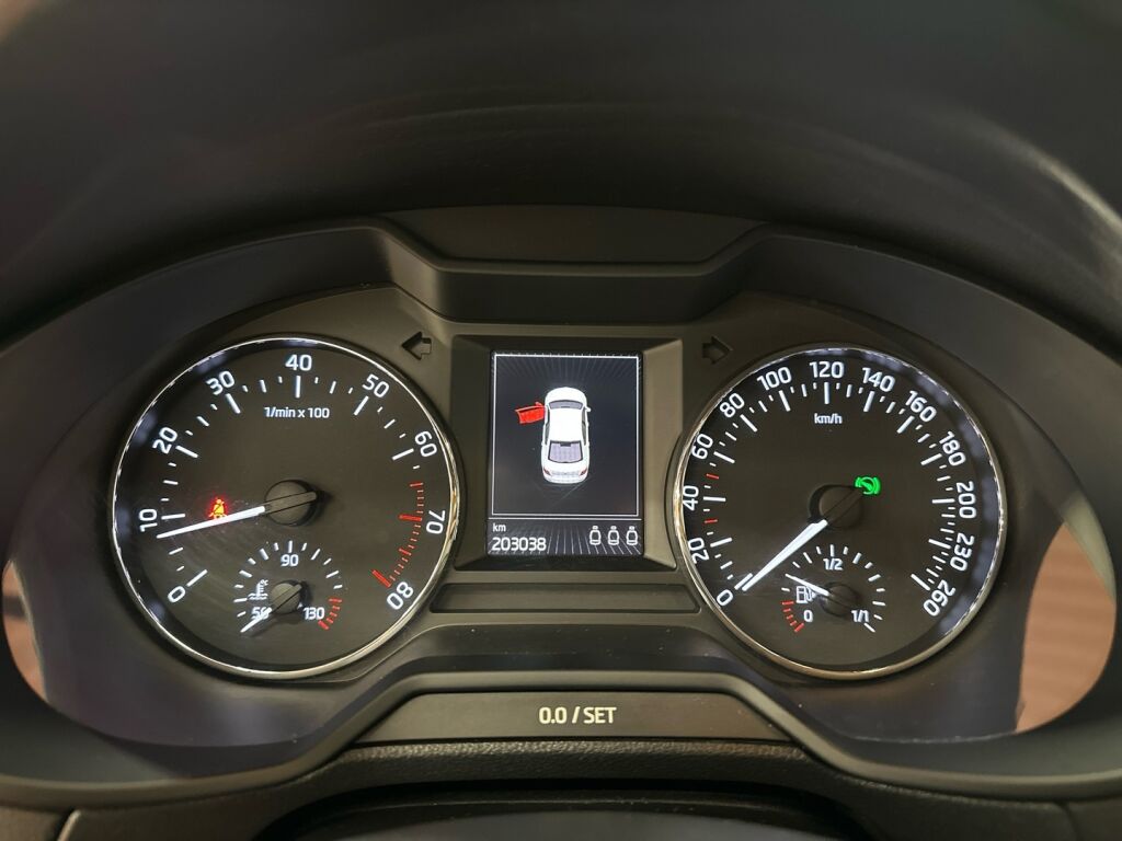 Skoda Octavia 2017 Sininen