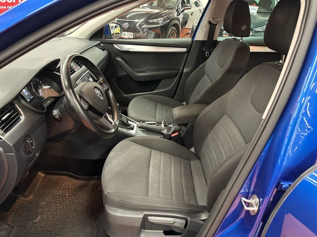 Skoda Octavia 2017 Sininen