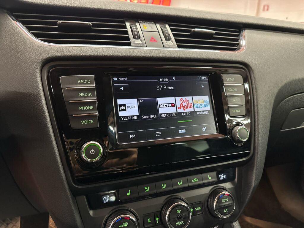 Skoda Octavia 2017 Sininen