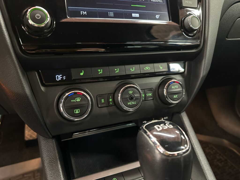 Skoda Octavia 2017 Sininen