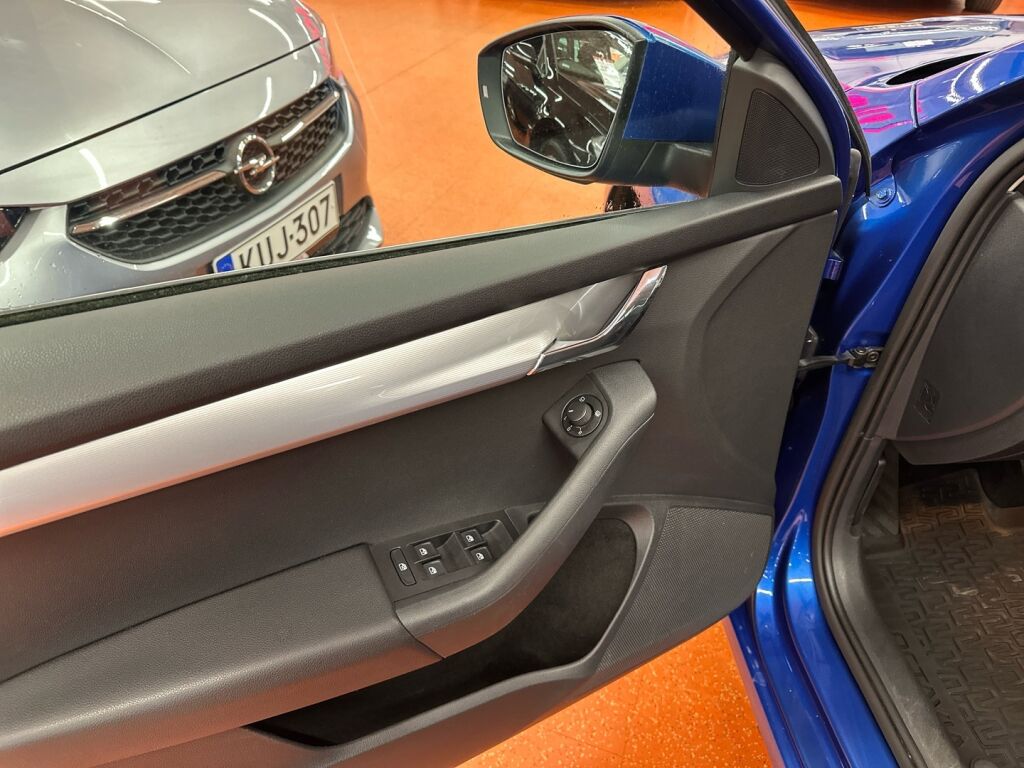 Skoda Octavia 2017 Sininen