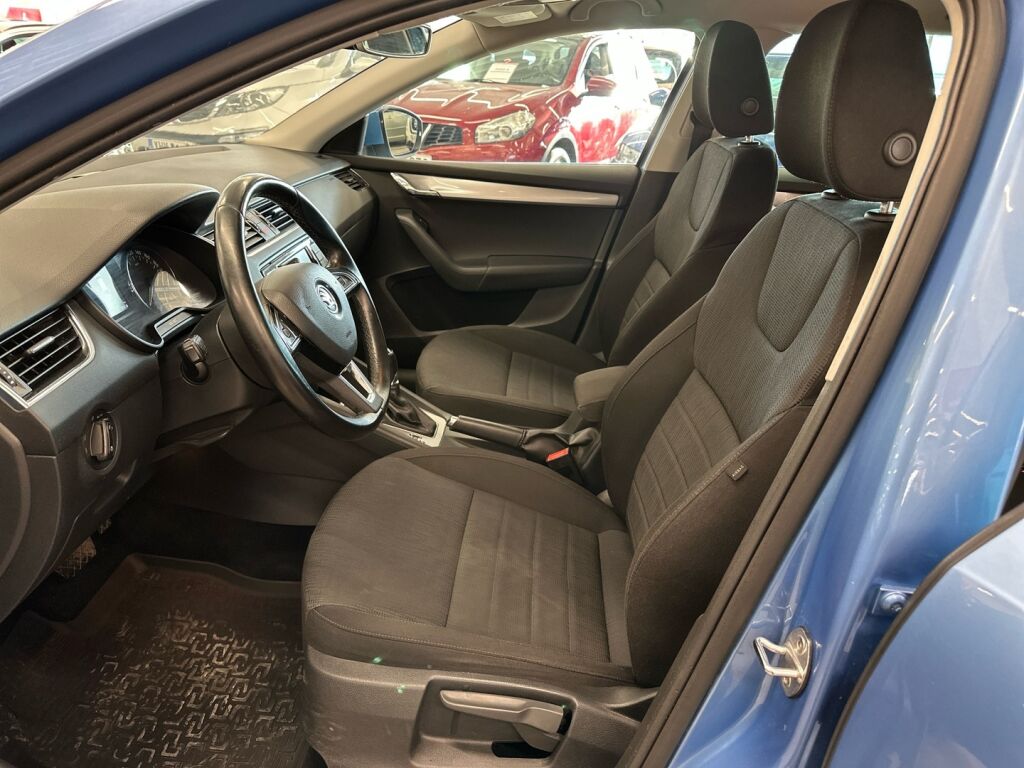Skoda Octavia 2016 Sininen