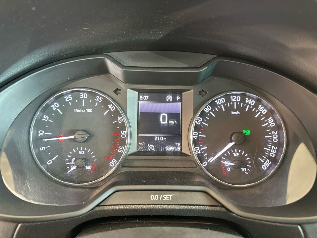 Skoda Octavia 2016 Sininen